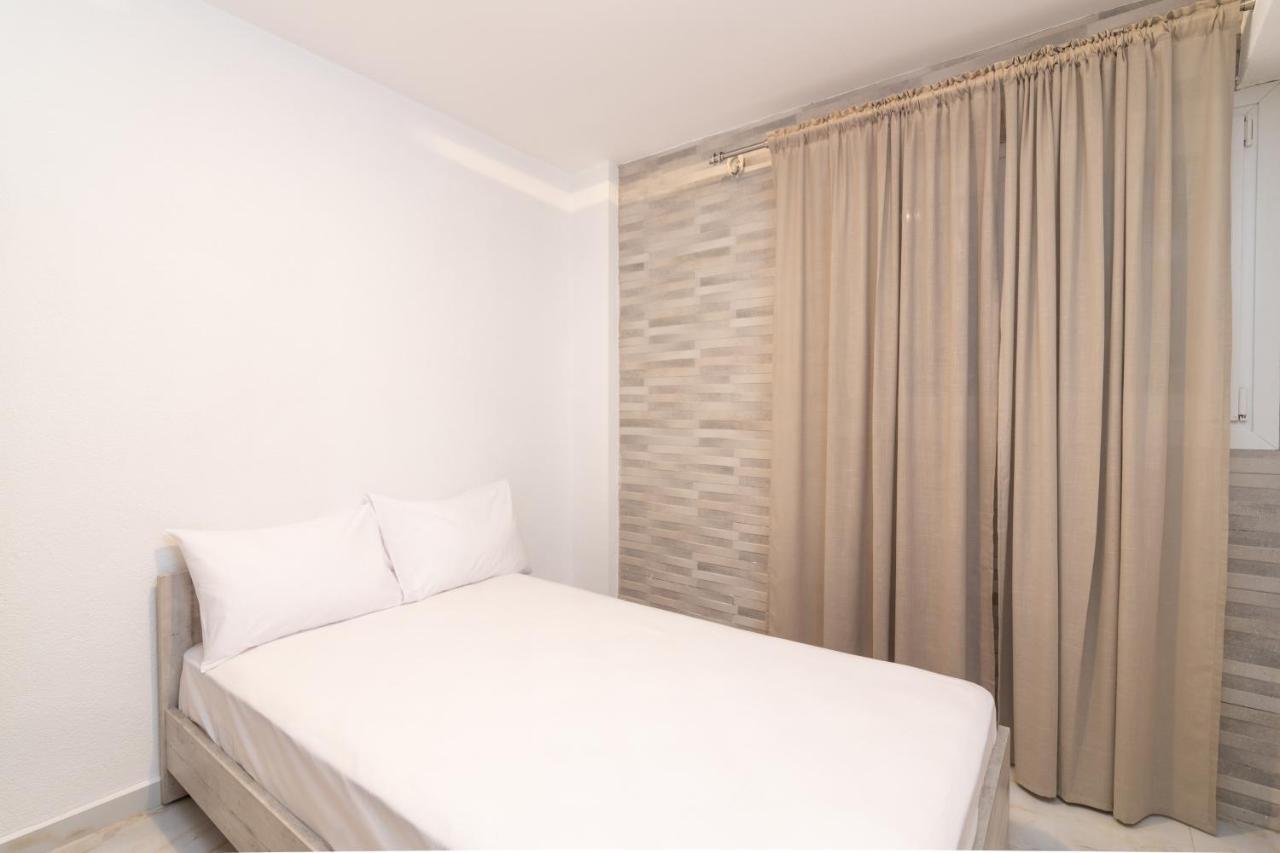 White Lux House In Town Apartment Thessaloniki Exterior photo